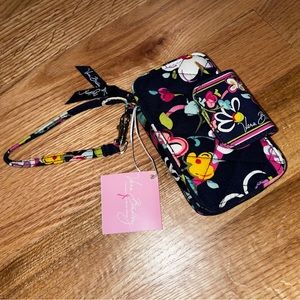 NWT Vera Bradley Floral Smartphone Wristlet